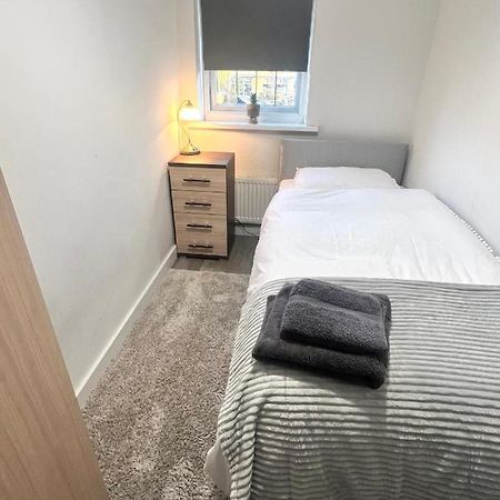Lovely Single Room 런던 외부 사진