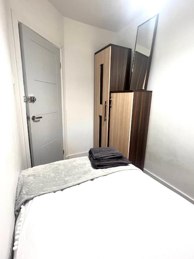 Lovely Single Room 런던 외부 사진